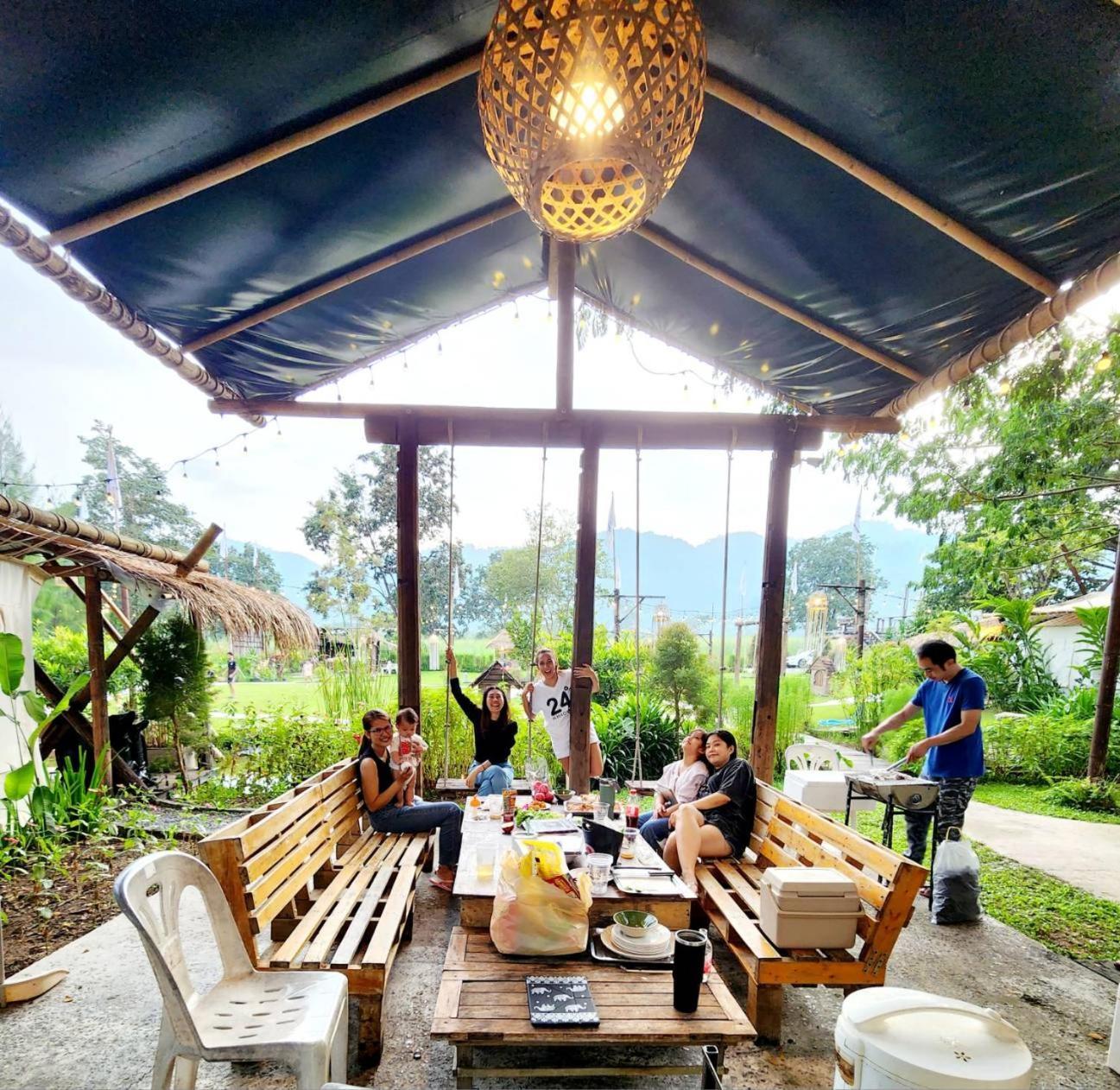 ลูกช้างเขาใหญ่แคมป์ เต็นท์หรู บ้านท่ามะปราง